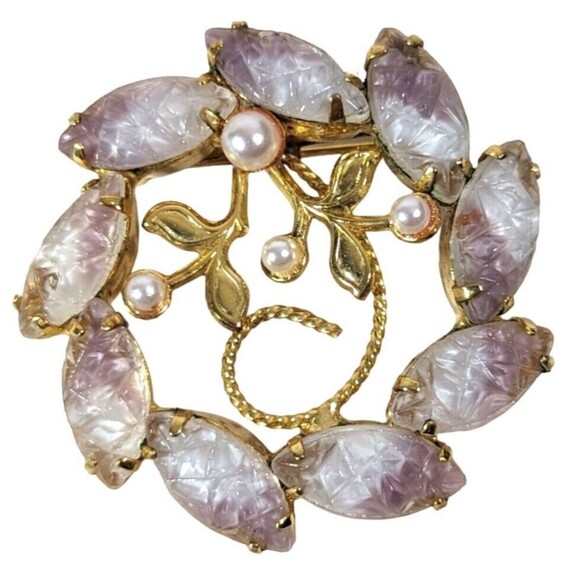 Lavender Swirl Brooch Molded Glass Faux Pearls Prong Set Gold-Tone Metal Vintage - Picture 1 of 3